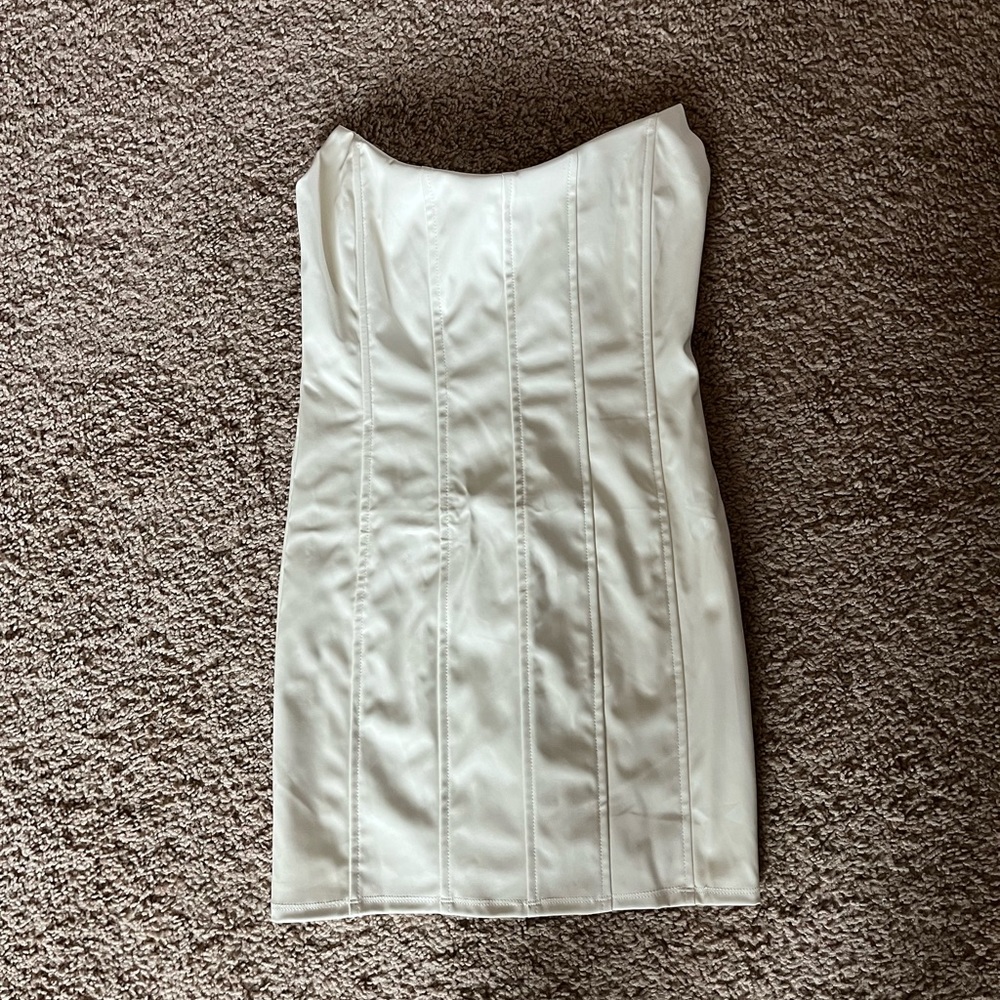 Brand, new, strapless Fashion Nova dress👗